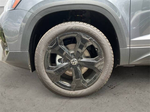 2025 Volkswagen Taos SEL 4Motion