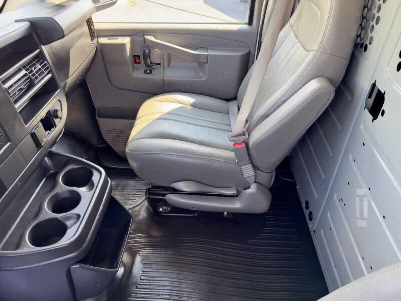 2017 Chevrolet Express 2500