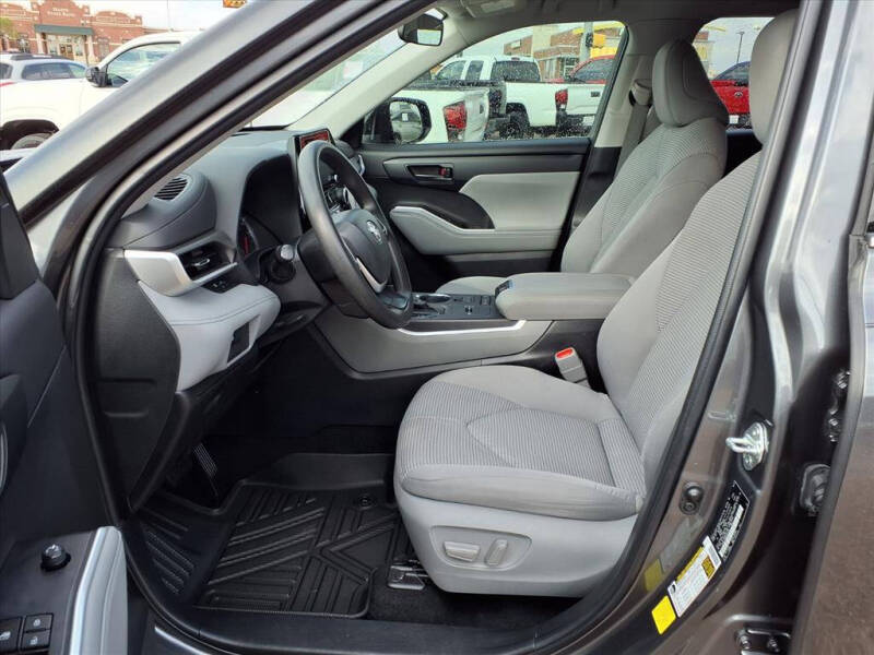 2022 Toyota Highlander L