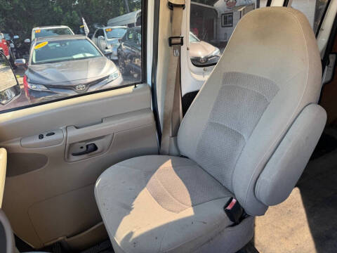2006 Ford E-Series E-250