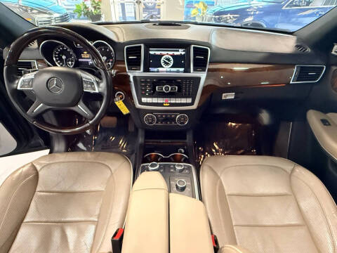 2013 Mercedes-Benz GL-Class GL 550 4MATIC