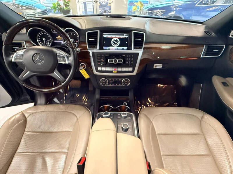 2013 Mercedes-Benz GL-Class GL 550 4MATIC