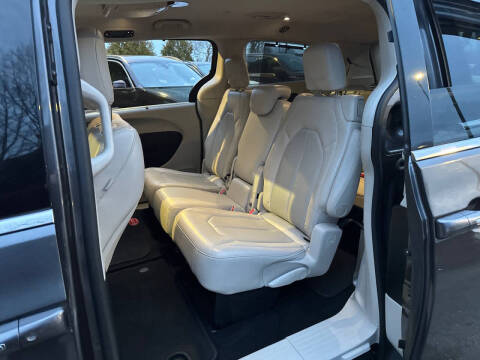 2019 Chrysler Pacifica Touring L