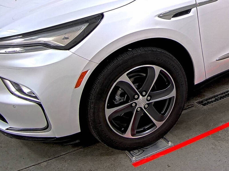 2022 Buick Enclave Essence