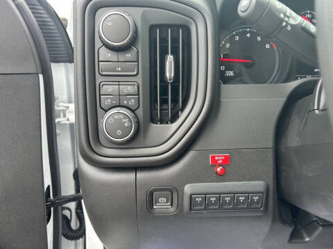 2025 Chevrolet Silverado 3500HD CC