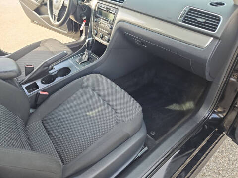 2012 Volkswagen Passat S PZEV