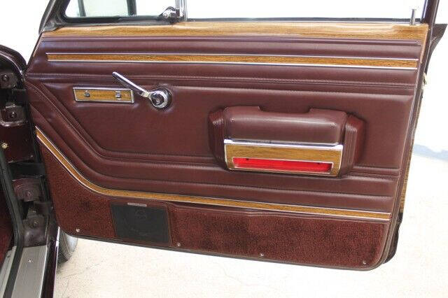 1989 Jeep Grand Wagoneer