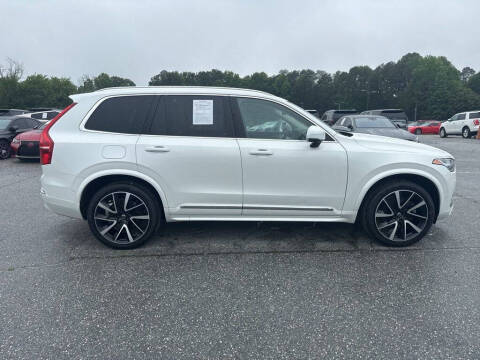 2023 Volvo XC90 B5 Plus Bright Theme