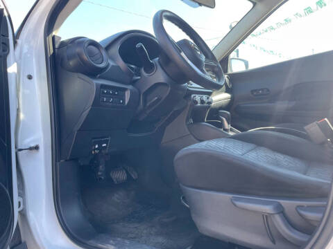 2021 Nissan Kicks S