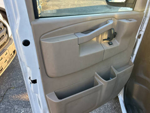 2017 GMC Savana 2500