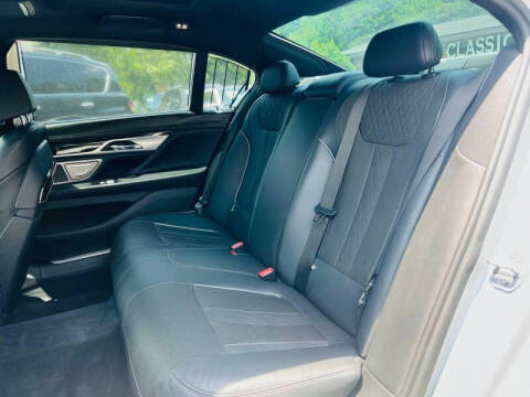 2017 BMW 7 Series 740i