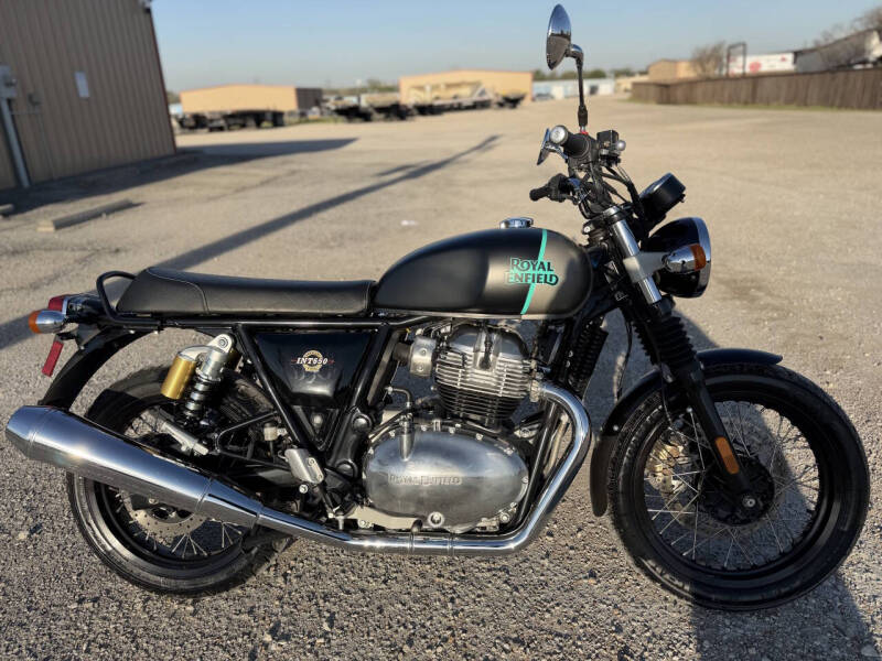 2022 Royal Enfield Int 650 Standard
