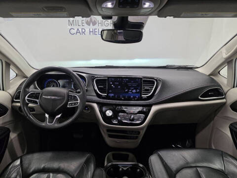 2022 Chrysler Pacifica Touring L