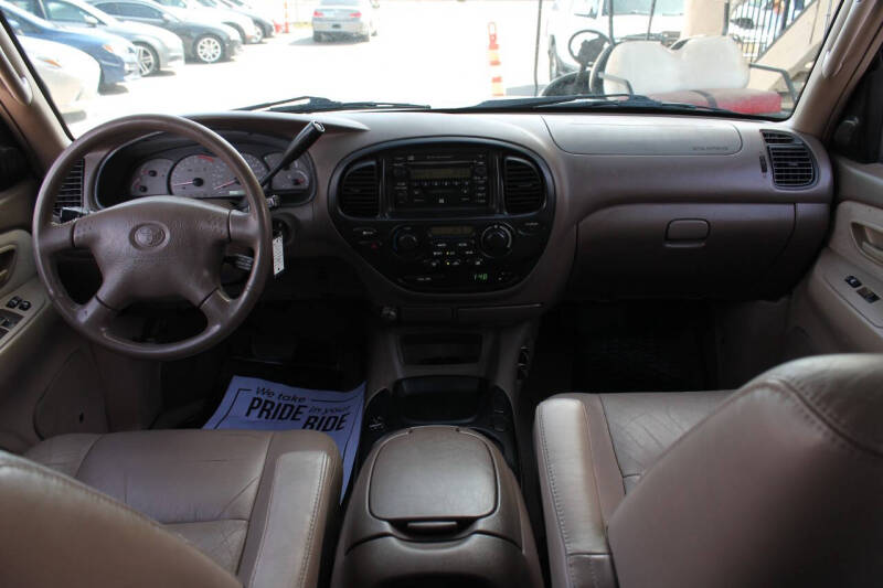 2002 Toyota Sequoia SR5