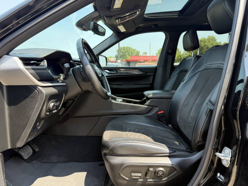 2021 Jeep Grand Cherokee L Laredo