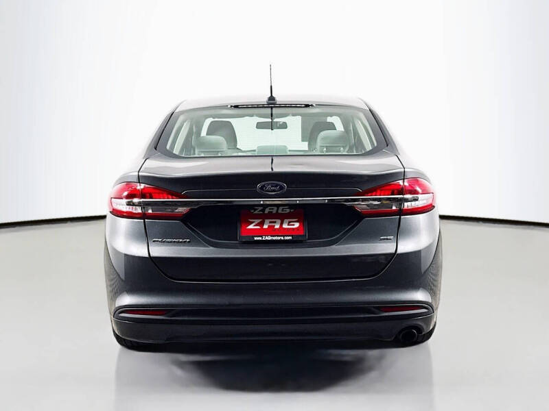 2017 Ford Fusion SE