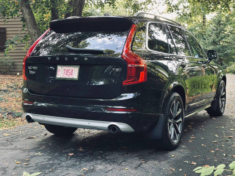 2018 Volvo XC90 T5 Momentum 7-Passenger