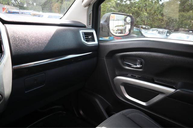 2017 Nissan Titan