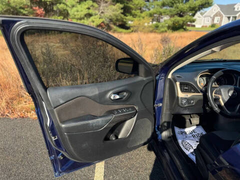 2015 Jeep Cherokee Sport