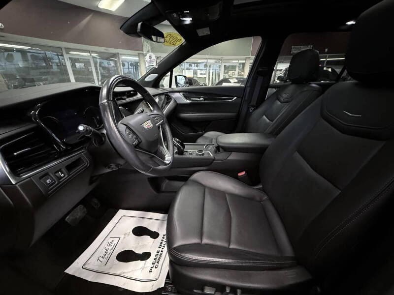 2023 Cadillac XT6 Premium Luxury
