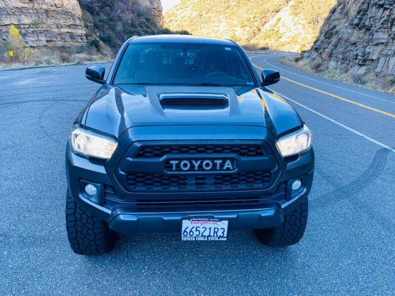 2017 Toyota Tacoma SR V6