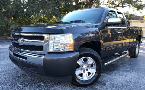 2011 Chevrolet Silverado 1500 for sale at LUXURY AUTO MALL in Tampa FL