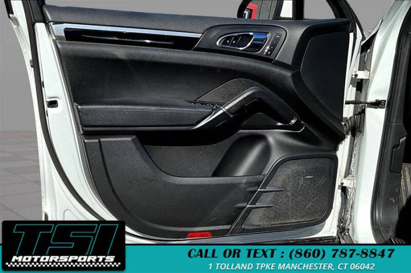 2014 Porsche Cayenne Platinum