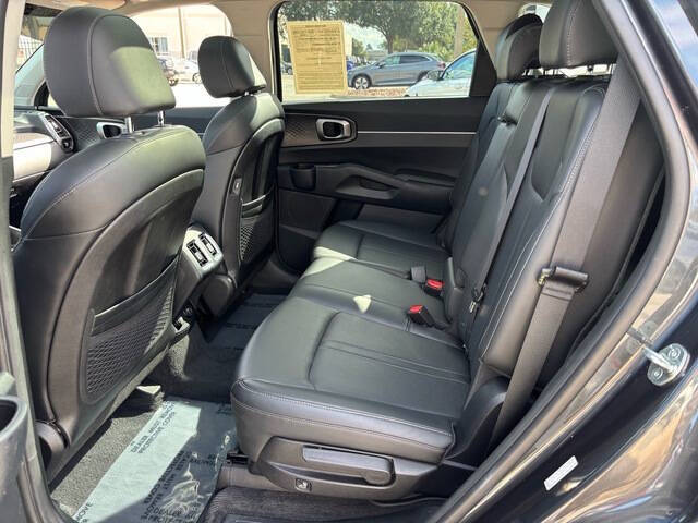 2023 Kia Sorento 13
