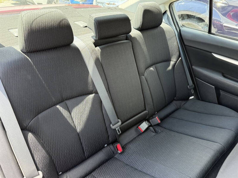 2011 Subaru Legacy 2.5i Premium