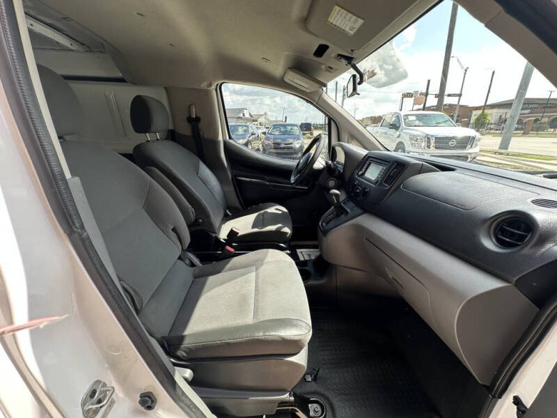 2015 Nissan NV200 SV