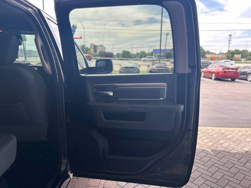 2016 RAM 1500 Big Horn