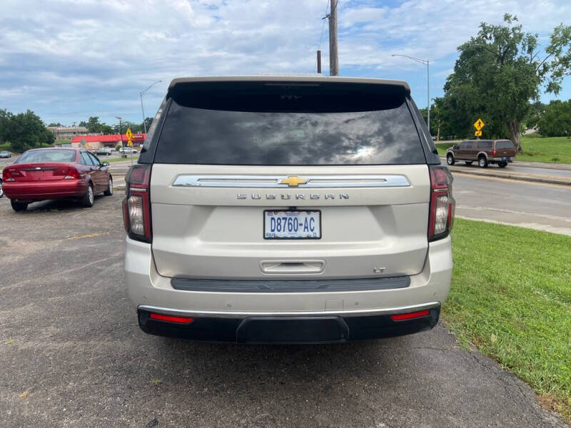 2021 Chevrolet Suburban LT