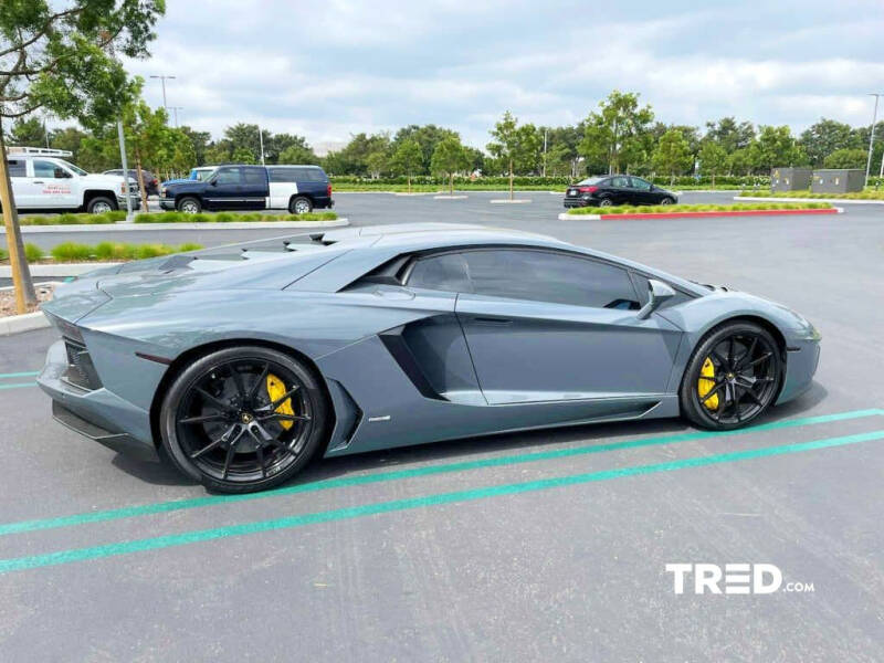2016 Lamborghini Aventador LP 700-4