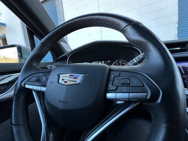 2025 Cadillac XT6 Premium Luxury