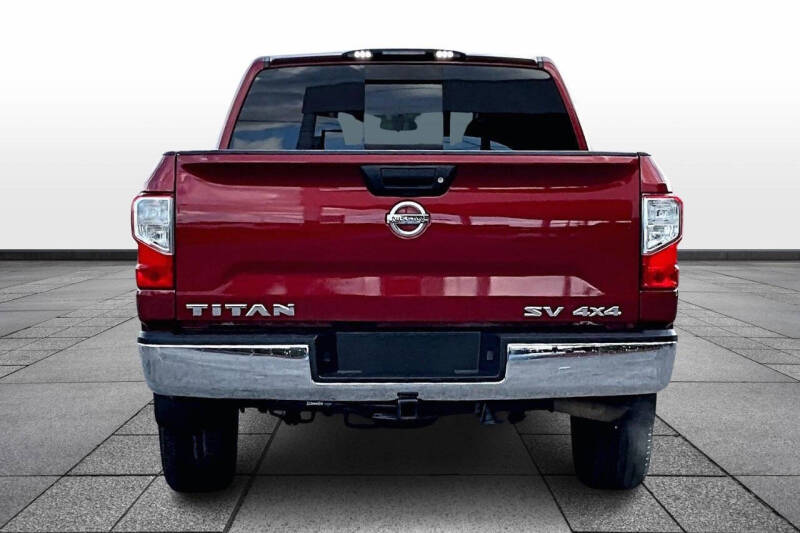 2017 Nissan Titan SV