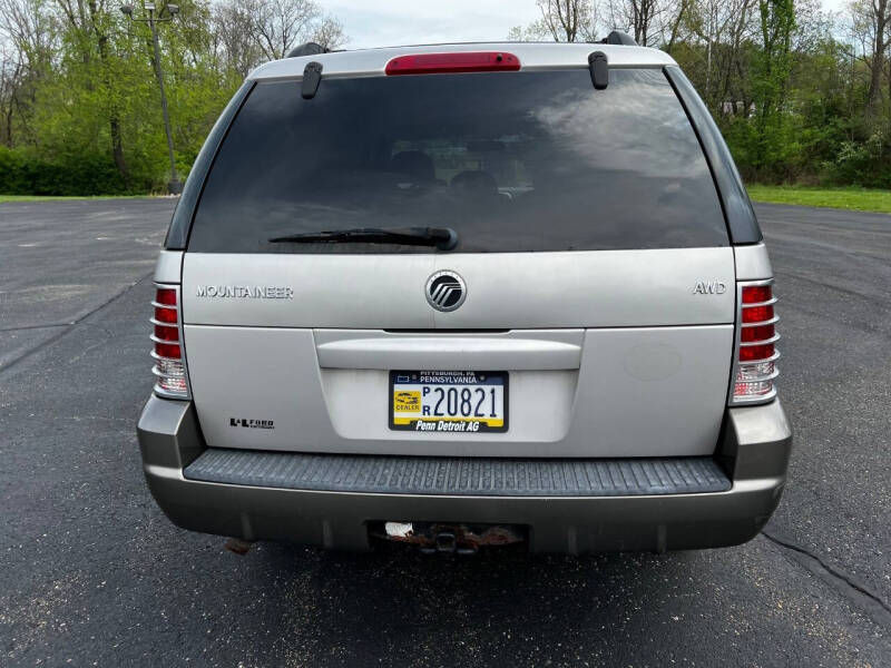 2004 Mercury Mountaineer Luxury