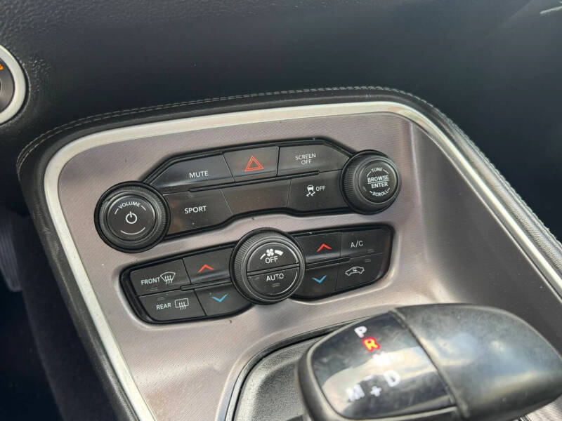 2019 Dodge Challenger SXT