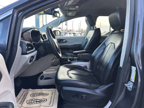 2020 Chrysler Voyager LXi