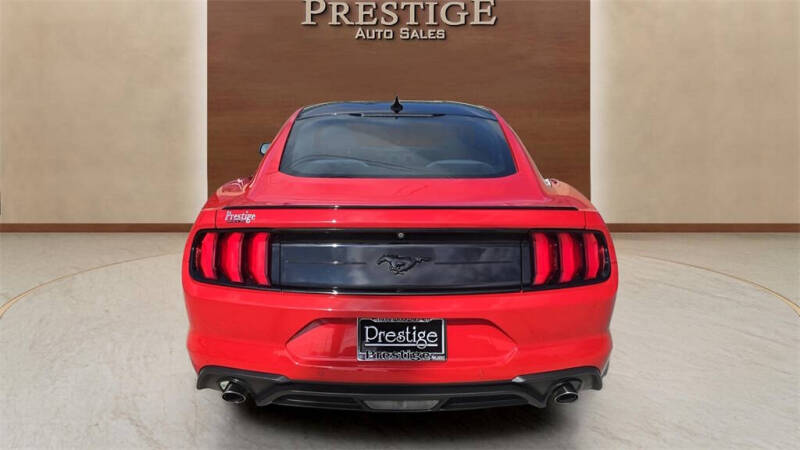 2021 Ford Mustang EcoBoost