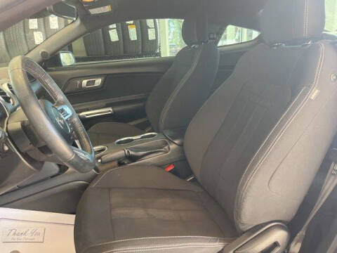 2022 Ford Mustang EcoBoost