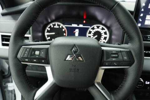 2026 Mitsubishi Outlander LE