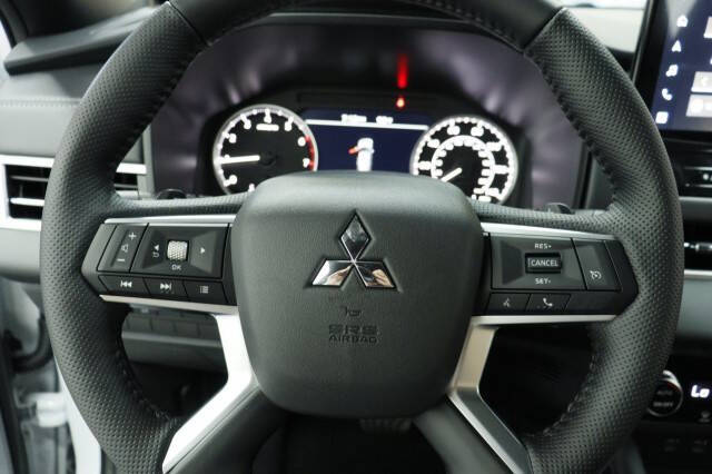 2026 Mitsubishi Outlander LE