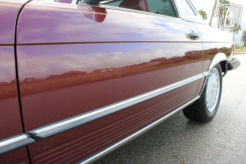 1987 Mercedes-Benz 560-Class 560 SL