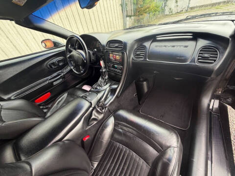 2004 Chevrolet Corvette