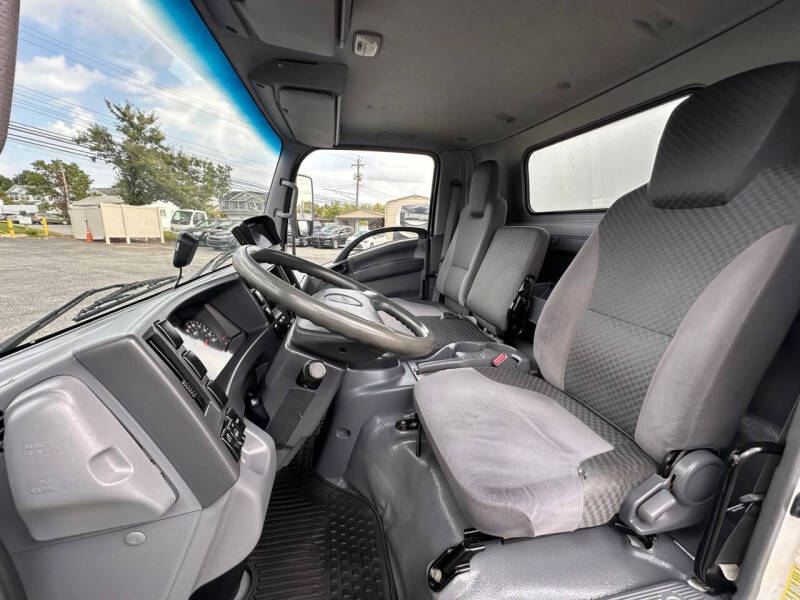 2013 Isuzu NPR