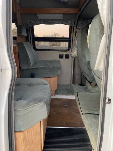 2000 Roadtrek 200 Versatile