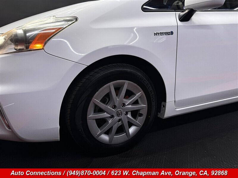 2014 Toyota Prius v Three