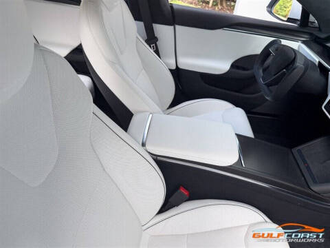2022 Tesla Model S Plaid