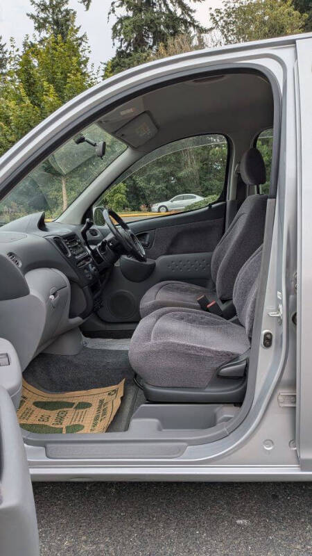2000 Toyota Funcargo Yaris