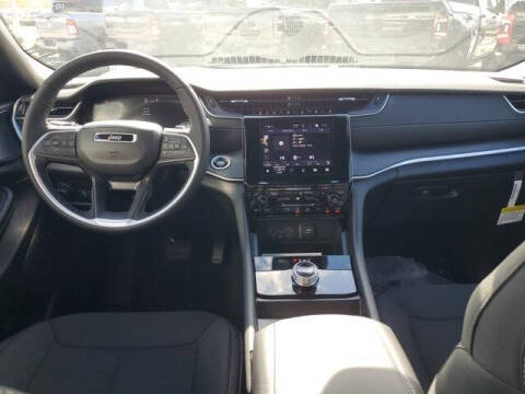 2025 Jeep Grand Cherokee L Laredo X